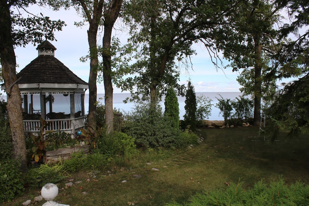 Aaron's on the Lake Bed & Breakfast