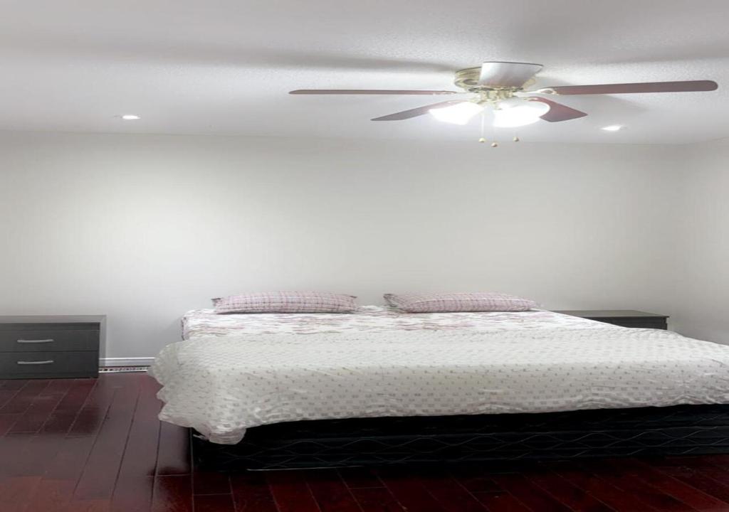 Beautiful private Room near Airport