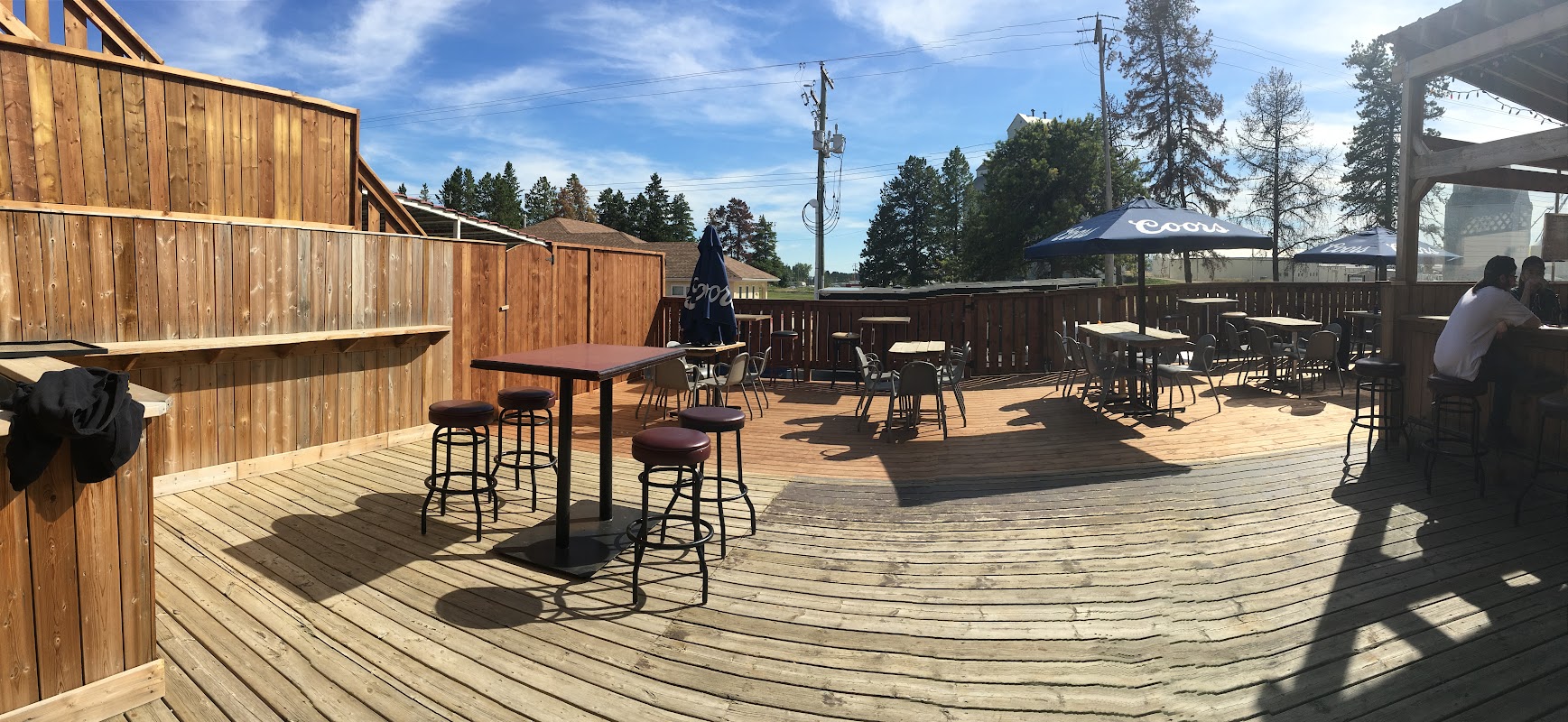 Bentley's Bar, Hotel, Grill, Chinese Cuisine, Liquor Store