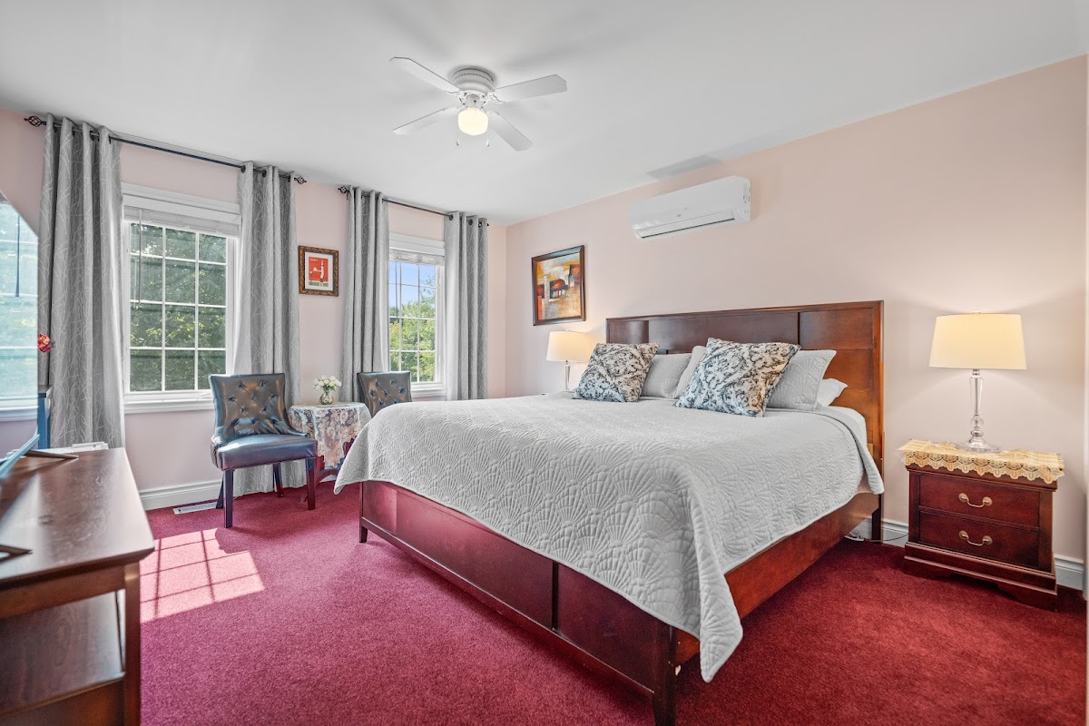 Charlottetown House Bed & Breakfast
