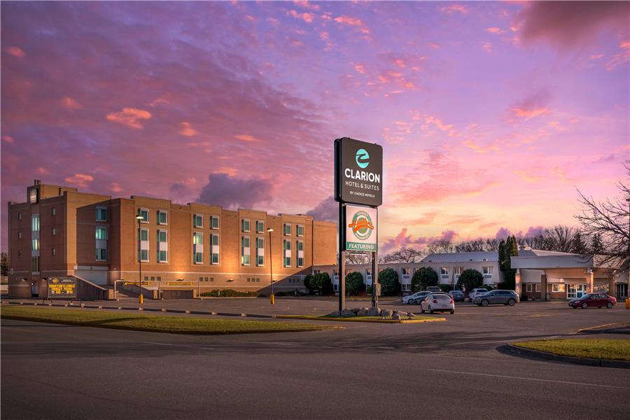 Clarion Hotel & Suites