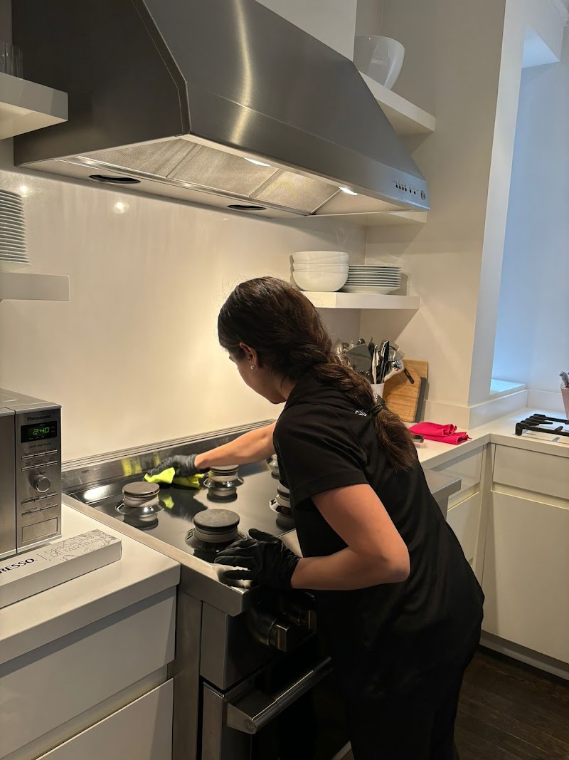 Geoffrey The Butler photo 2