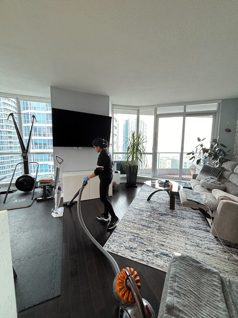 Geoffrey The Butler photo 3