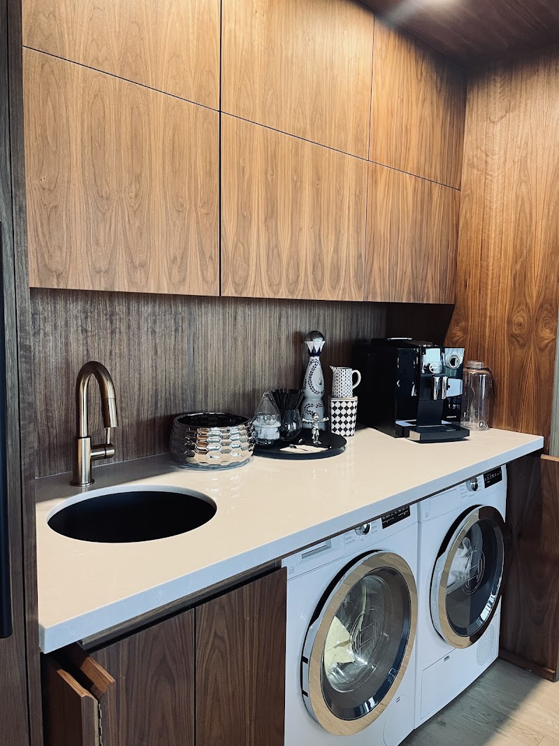 Geoffrey The Butler photo 5